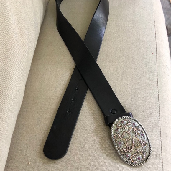 VTG Yochi Design New York Belt, Beautiful Encrusted Buckle Black Leather EUC main image 4
